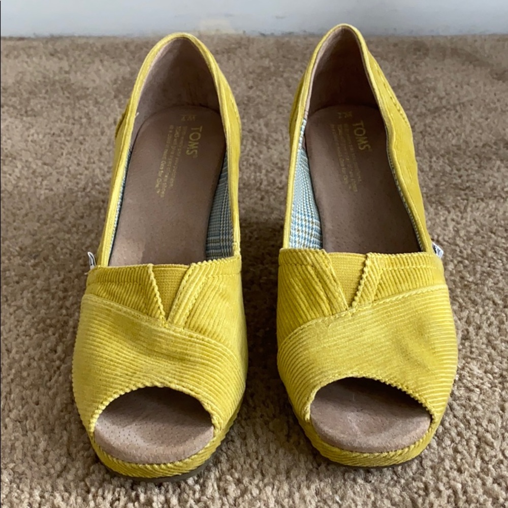 Toms
